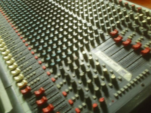 Mesa De Som Soud Tracks 3 - USADA